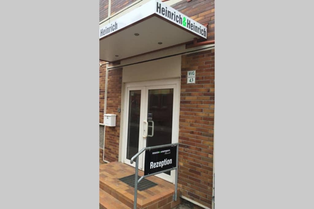 Apartment H& Im Herzen Der Stadt Nr.17-karl Mit Küche, Wohnzimmer Und Esstisch Greifswald