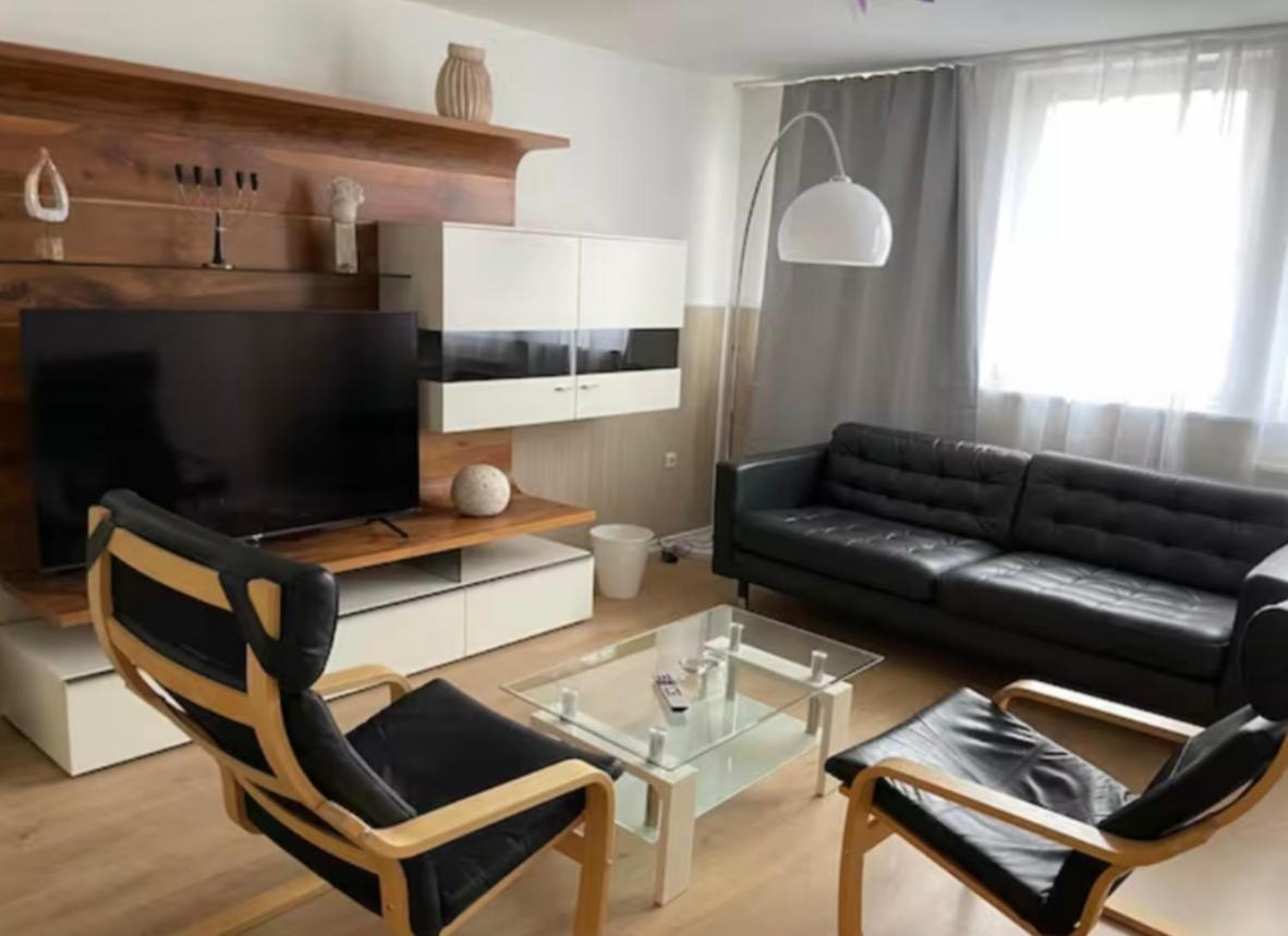 H& Im Herzen Der Stadt Nr.17-karl Mit Küche, Wohnzimmer Und Esstisch * Greifswald